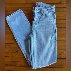 AE Stretch Super High-Rise Straight Leg Jeans. Size 00 Regular